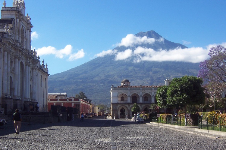 antigua-guatemala-central-park-cathedral-jet-text-blog